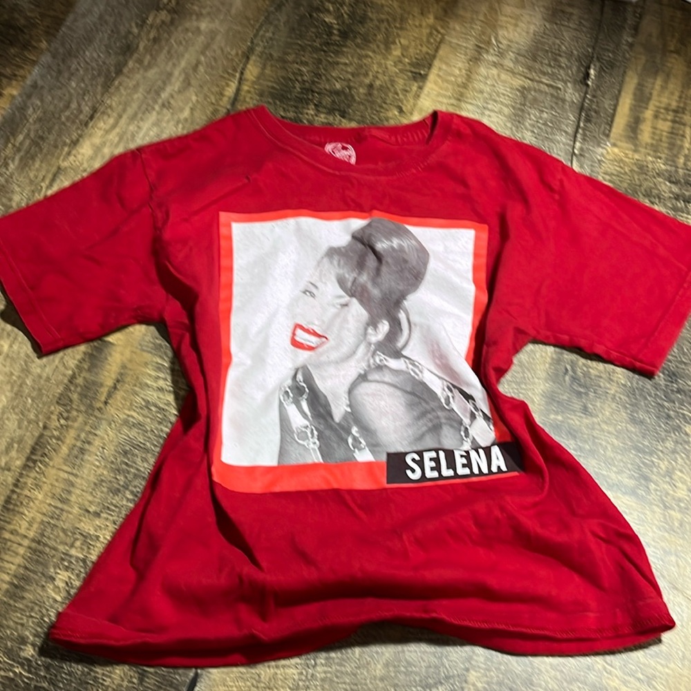 🎤Selena Quintanilla shirt!!🎤